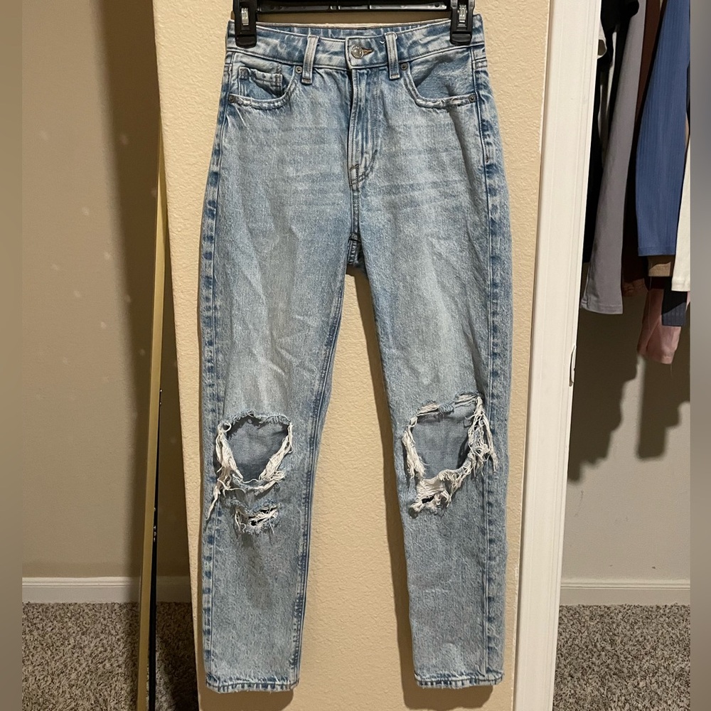 American Eagle Outfitters Light Blue Denim Jeans